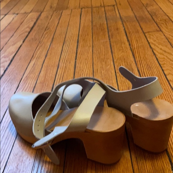 Clogs - Picture 3 of 3